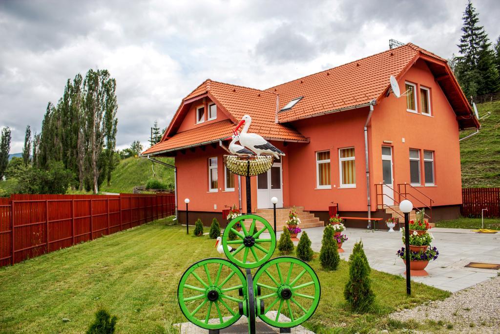 Picnic Panzio Bed & Breakfast Lunca de Sus Dış mekan fotoğraf