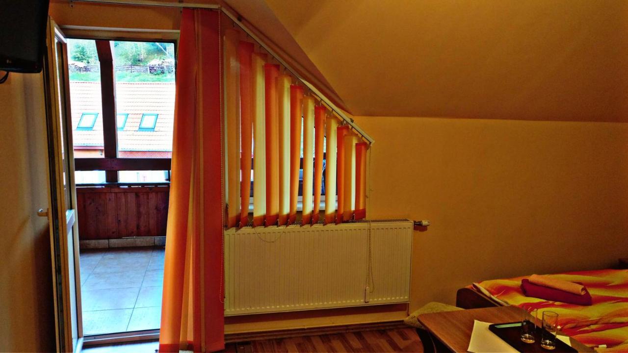Picnic Panzio Bed & Breakfast Lunca de Sus Dış mekan fotoğraf